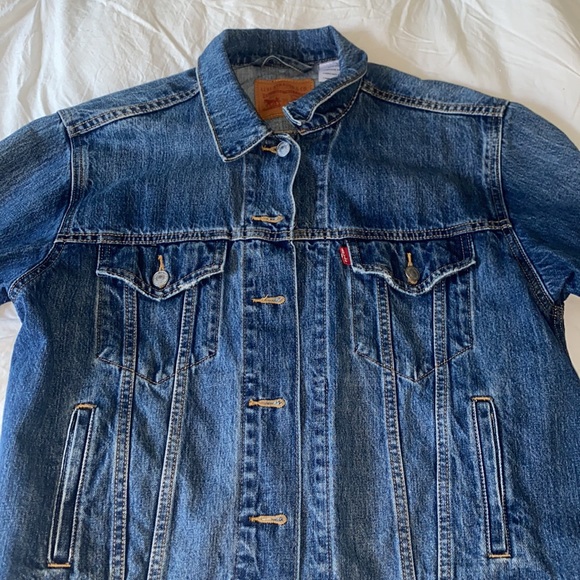 Womens Levi never been work jean jacket - Picture 2 of 5